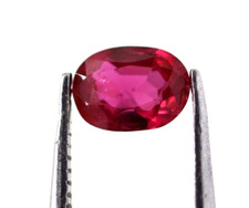 Gemme Loose Ovale En Rubis Naturel Lustré De Couleur Rouge Pâle 0,26 Ct