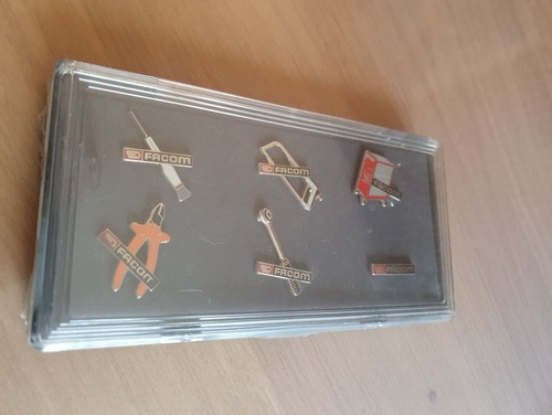 Coffret lot pin - lot, pin's