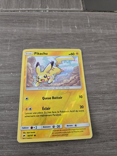 Carte pokemon pikachu queue - carte,