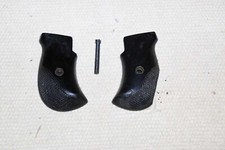 crosse en bois pour petit pistolet Lefaucheux lot de 2 plaquettes du 19e siècle