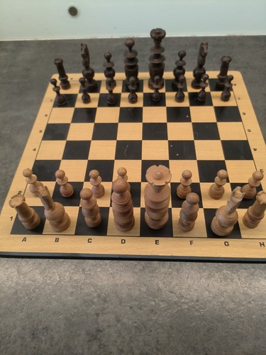 Ancien jeu échecs - jeu, bois