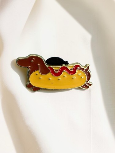 Pin teckel hot dog - pin’s,
