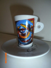 1 JOLIE PETITE TASSE ET SA