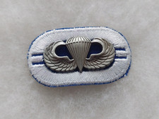 Un insigne militaire brevet Parachutiste  US.