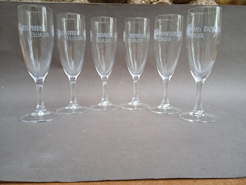 Anciennes flutes verre à - 6, en