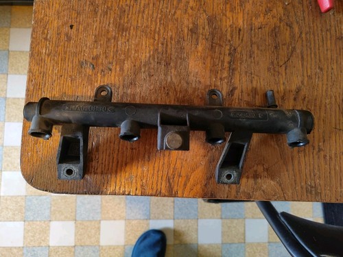 Rampe injection peugeot - rampe,