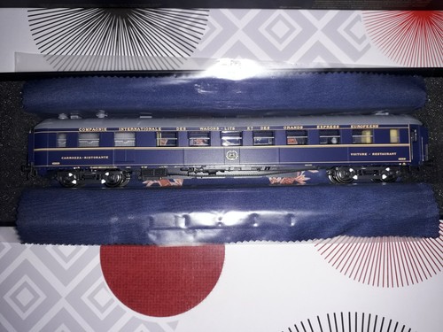 Voiture livree bleu - bleu, ciwl
