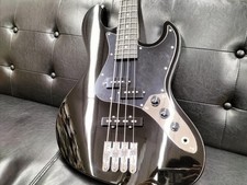 Guitare basse électrique Laid Back LBA-PJ noire d'occasion livraison depuis l...