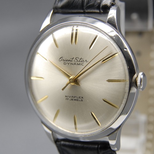 Comme neuf montre - neuf],