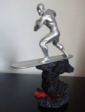  statue surfer d'argent Hard Hero Mesure 25 cm De Haut 