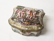 Ancienne petite Boite en