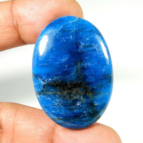 Cabochon apatite bleu fluo