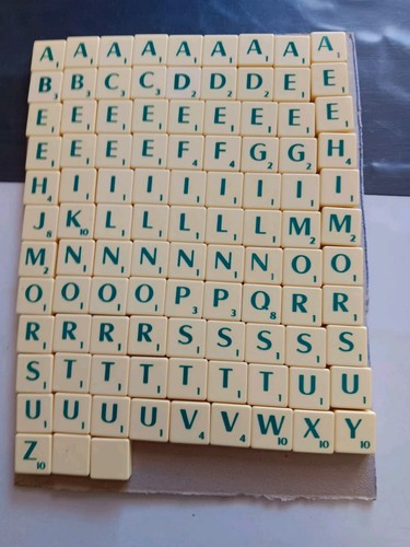 Lettres scrabble - de, (102)