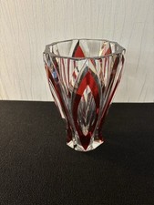 Vase rouge overlay en cristal de Saint Louis h:27cm