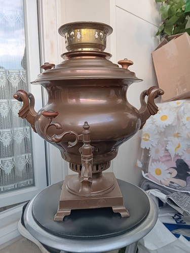 Imoprtant ancien samovar - , en