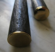 GRAND ETUI A CIGARES DE FORME CYLINDRIQUE - LAITON & FINITION CUIR MARRON