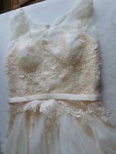 ROBE DE DEMOISELLE D HONNEUR EN TULLE ET DENTELLE T 38 / 40  ETAT NEUF