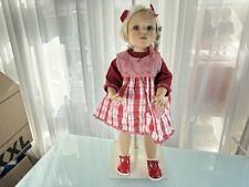 Poupée d'artiste en vinyle