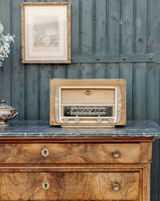 Nour, la radio vintage en bois
