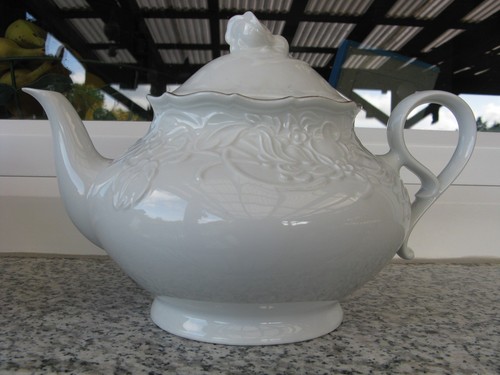 Theiere porcelaine relief - theiere, en