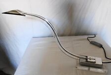 Lampe Cobra en plexiglass et metal chromé des années 80