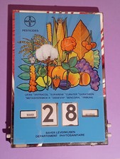 BAYER Calendrier 1970 PLV perpétuel FLEUR Légume pesticide coffre bois fonctionn