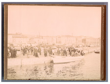 France, Scène sur un Quai aggloméré  Vintage citrate print.  Tirage citrate 