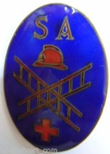 insigne Service de Santé 1914-18 SA Casque Sections Automobiles