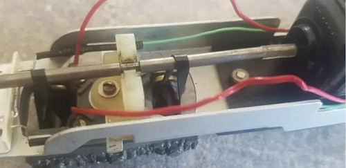 Courroies plates pour - plates ,