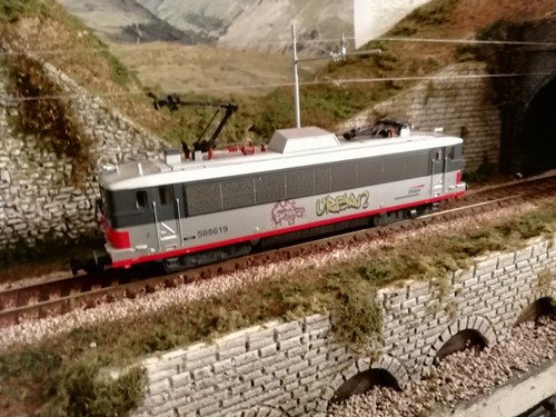 Train echelle 14 tags - .,