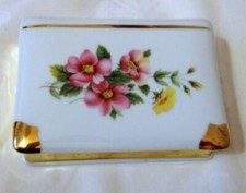 PETITE BOITE A BIJOUX FORME DE