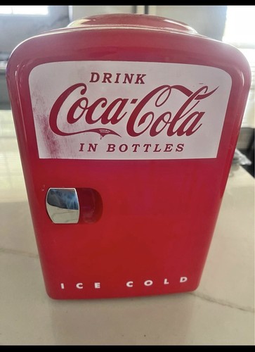 Coca cola red mini fridge - mini,