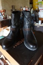 bunkers boots  noir taille 38