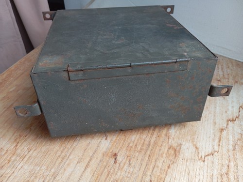Vehicules militaire boite - boite, a