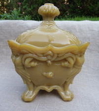 PORTIEUX - SUCRIER EN OPALINE - INDIENS AZTÈQUES ESCARGOTS ABEILLES - VERS 1900