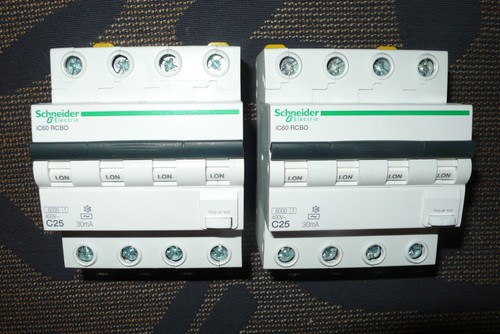 Disjoncteur differentiel 4pole - disjoncteur,