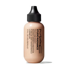 Fond de teint radiant visage et corps radiant MAC Cosmetics Studio W1 50 ml