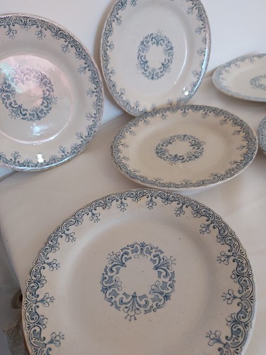 Ensemble assiettes anciennes - assiettes,