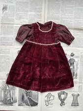 Robe Ancienne Velours Rouge