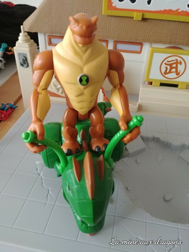 Figurine ben humungousaur - ben, 10