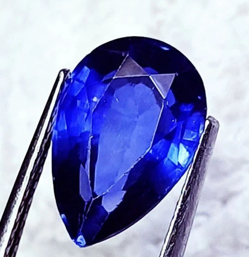 Saphir naturel bleu - saphir,