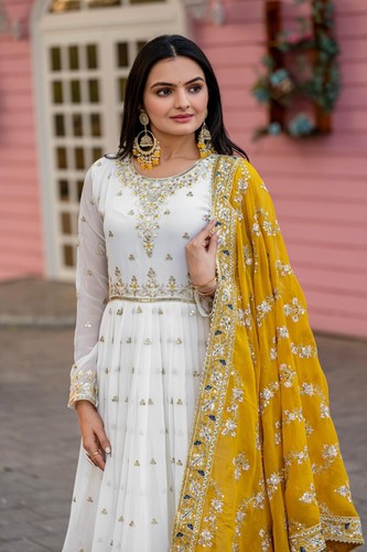 Tenue anarkali lourde indienne - tenue,