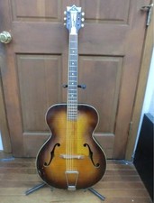 Kay archtop/pick guitar/full