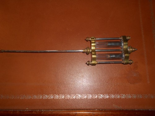 Balancier pendule au - pendule,