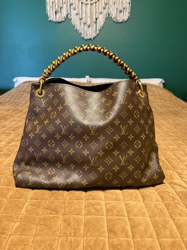 Louis vuitton artsy mm in - louis,