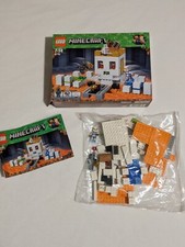 Légo Minecraft 21145 " Le crâne géant " complet en boite occasion.