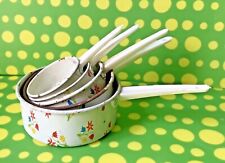 DÎNETTE en ÉMAIL VINTAGE SÉRIE DE 5 CASSEROLES EN  JOUET FILLETTE NOSTALGIE