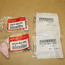 1 BOULON + PLAQUE + 2 VIS CALE PIED HONDA CB 1100 X11 2000 / 2001 90115-MV9-000