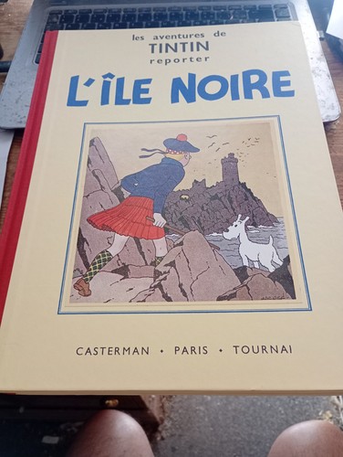 île noire tintin herge - l'île,