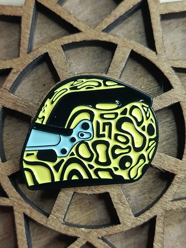Pin casque pilote jaune - de,